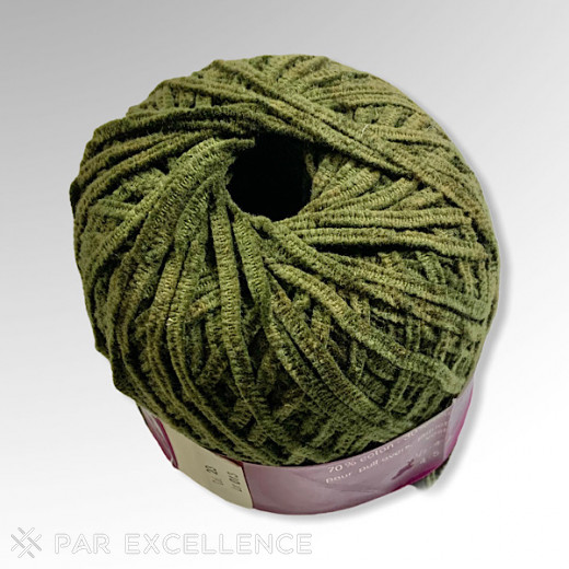 Chenille knitting yarn